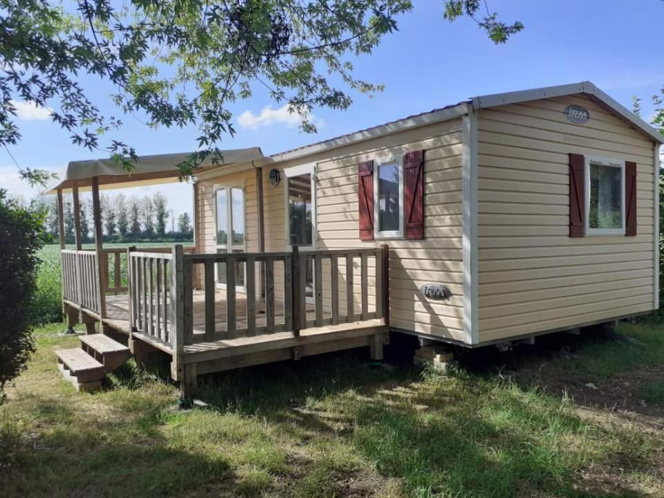 Camping Le Vallage Attigny Exterior photo