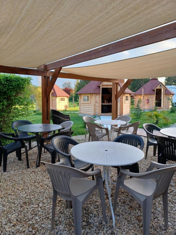 Camping Le Vallage Attigny Exterior photo